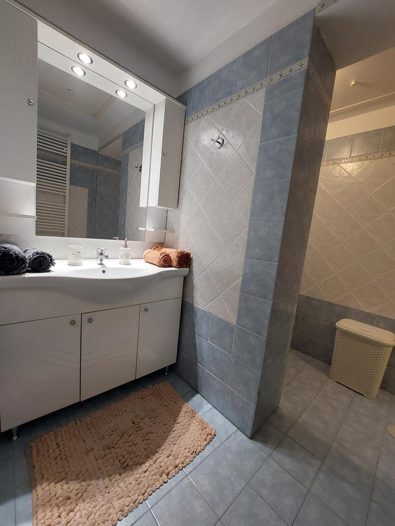 Despo'S Apartment Волос Екстериор снимка